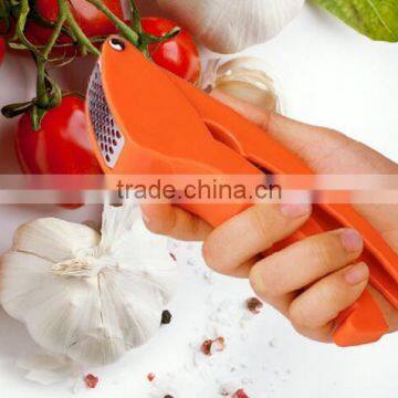 Cy286 ABS +Stainless Steel Handled Easily Clean Garlic Press photo-3