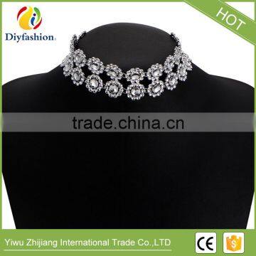 Fashionable Short Necklace Multilayer Concave Diamond Crystal Necklace Can be Paired With Anything photo-2