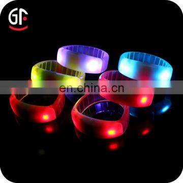 Concert Souvenirs Radio Control Remote LED Bracelet 2 in 1 Function Glam Glow photo-2