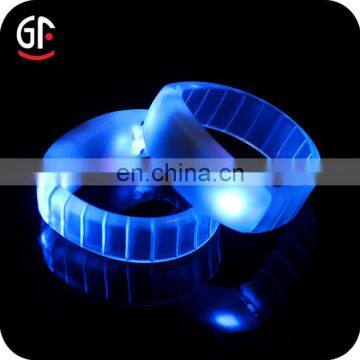 New Business Ideas 433/868/915MHz Wireless RGB LED Controller Bracelet RFID 2 in 1 Function