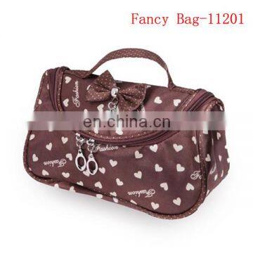 Satin material convenient handle cosmetic bag for girl