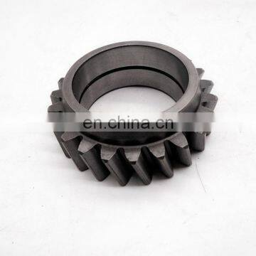 SINOTRUK HOWO Truck parts Middle gear of oil pump 61800070024