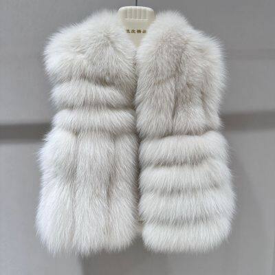 Family Limited SAGA White Fox Whole-Skinned Back Fur Vest Women High-end Hand-Clamped Leather Craft Winter Fox Fur photo-2