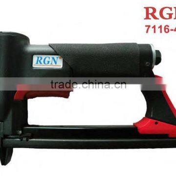 HOT SALE Industrial air staple gun 7116-421 wiht high quality (matte black)