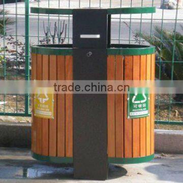 Outdoor Rubbish Bin in Public BH20403