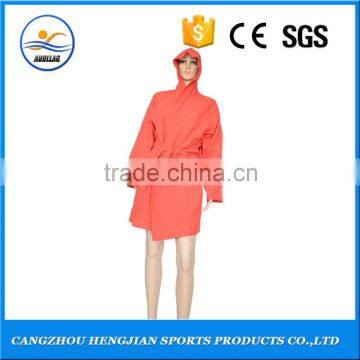 China manufacturer offer cheap microfiber hooded bathrobe