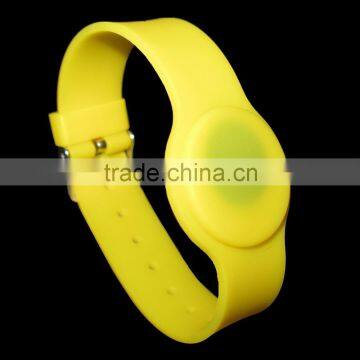 NTAG215 RW27 RFID Wristband by Roxtron - 246 x 36mm photo-3