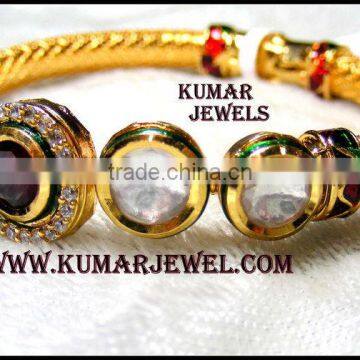 Sleek Kundan Bracelet