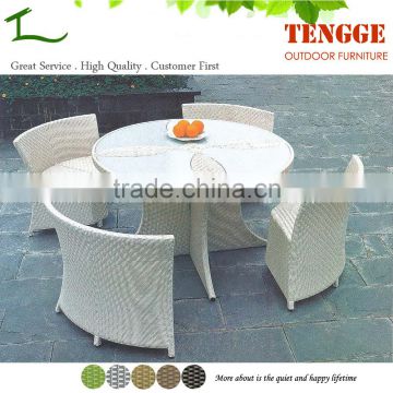 Garden furniture outdoor rattan dinning table and 4 chairs