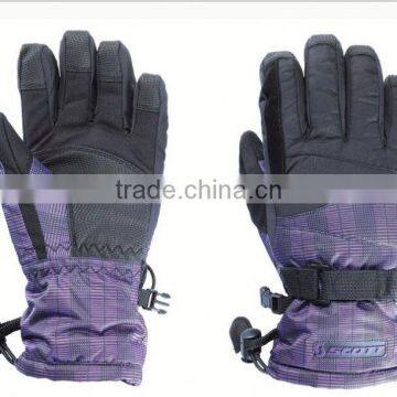 2015 Fashion Useful Thinsulate Ski Gloves photo-3
