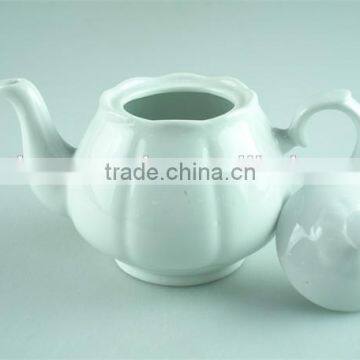 White Porcelain Teapot With Lid 750 ml Chaozhou Stock photo-3