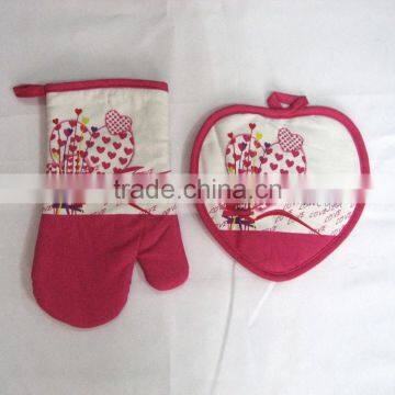 customized pretty kitchen oven mitts gloves with heart-shaped pattern