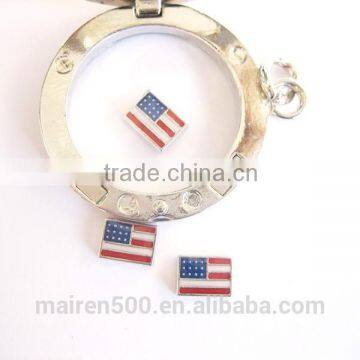 Christmas magnifying clear glass charm locket necklace