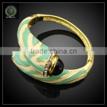 Fashion 18K gold plated bracelet wholesale China beads bracelet Alloy gold plated jewelry bangle                        
                                                Quality Choice