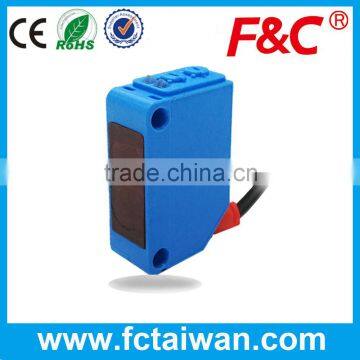 BSG 100mm sensing distance PNP photoelectric switch sensor