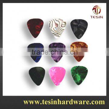 Hot selling customized guitar plectrum China supplier with bulk packaging for play guitar