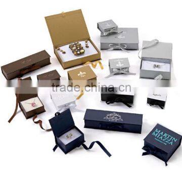 Fashion paper gift boxes with ribbon in different size color for gift / jewelry packaging