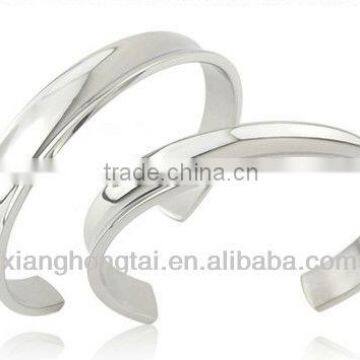 Mirror polished stainless steel cuff bangle with camber concave design