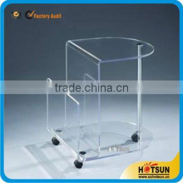 new idea customized clear acrylic tray table with wheels/simplely useful acrylic serving table from China