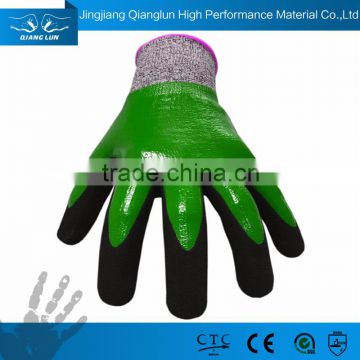 QL Top and Superior Nitrile coated Finger protection cutting gloves