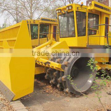 LLC233H Hydraulic Type, Four Wheel Drive Landfill Compactor. Earth-moving Equipment on Hot Sale photo-4