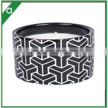 Organic Scented Candle in Ceramic Vessel With Wood Lid and Gift Box photo-3