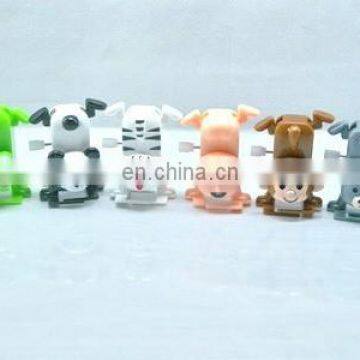 Plastic wind up walking animals toy