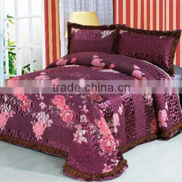 3 Pcs Gorgeous Jaquard Flower Quilt Bed Set In Purple Red Color