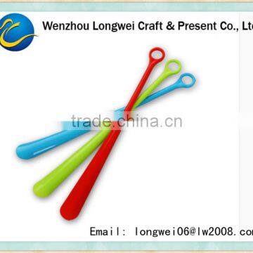 plastic long shoe horn/decorative shoe horn