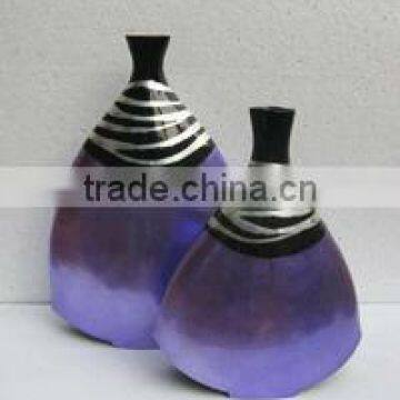 Set of two lacquer vases