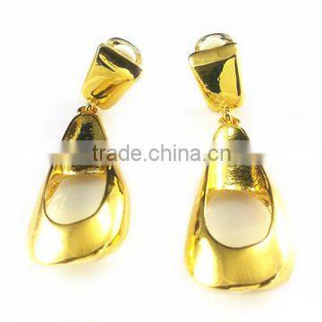 2014 wholesale simple beautiful golden earring designs for women ZE007