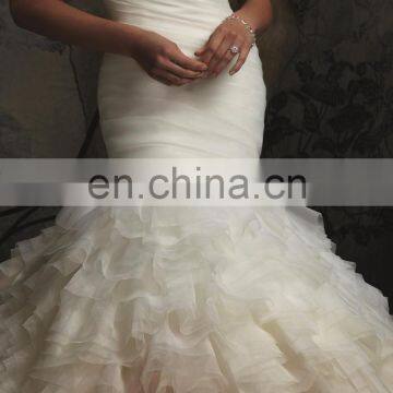 Fantastique, strapless fountaining gown Halter-Style Shimmering Wedding Gown