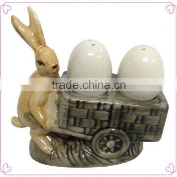 Rabbit with Egg Ceramic salt&pepper shaker Vintage Kitchen Decor