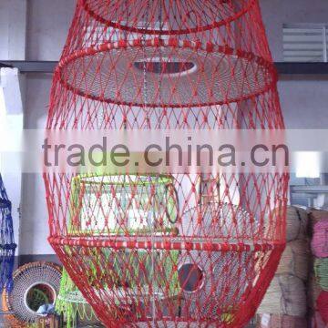 children Expand the hoisting net cage