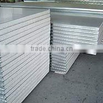 Auto stacker for eps sandwich panel roll forming