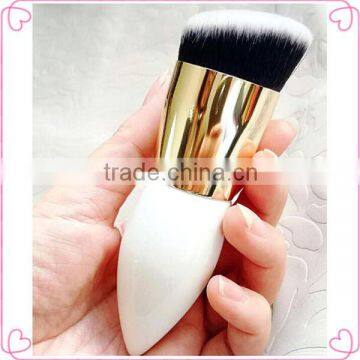 High quality single oval makeup brush