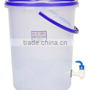 PLASTIC WATER CONTAINER WITH LIP & TAP 5637T