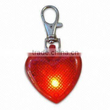 New Heart-shaped plastic keychain with flashing