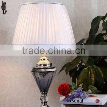 Diamond shape design glass carving crystal decoration table lamp