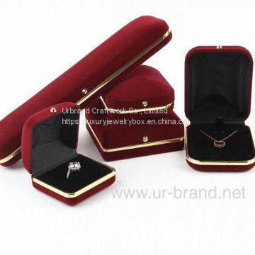 Wholesale Fashionable Luxury Handmade velvet jewelry ring box with custom logo