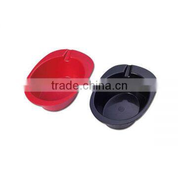 Plastic tinting bowl and hair brush