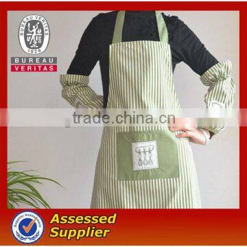 Cheap cooking apron with oversleeve for promotion