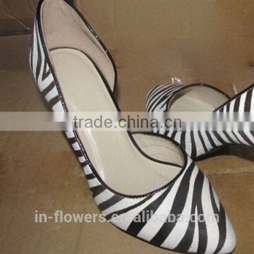 China Supplier 30-50 Pairs Small Order OEM ODM Leather Woman Shoes photo-4