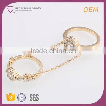 R63221I01 New Arrival different style shiny gold plated single big diamond double rings with chains for women