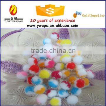 2015 new design wholesale colorful glitter pompoms