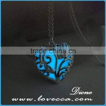 Cheap Alloy Luminous Glow in the Dark Heart Locket Charm Pendant Ladies Jewelry Necklace photo-4