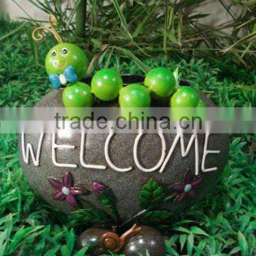 YS11216 9 inch high catepilla with welcome sign garden flower pots