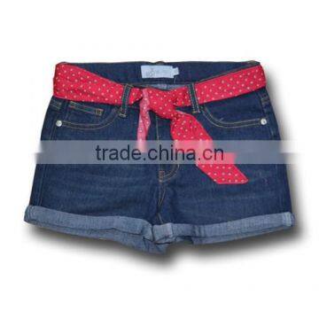 navy rolled-cuff denim shorts with red poplin printing belt