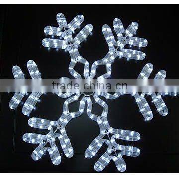 snowflake motif light