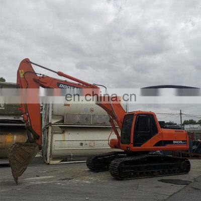 Cheap Used Doosan DH225LC Crawler Excavator on Sale in Shanghai photo-3